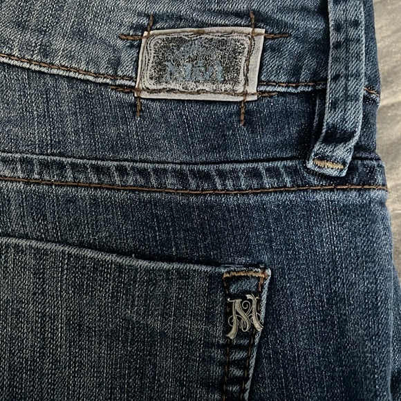 Vintage Mavi boot cut jeans. Like new! 28 waist 32 inseam - Picture 6 of 6